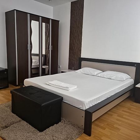 Aparthotel Yanis บูคาเรสต์ ภายนอก รูปภาพ